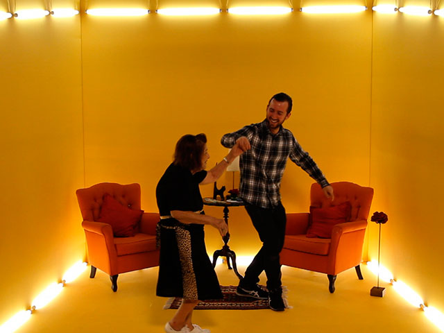 Dance on Set